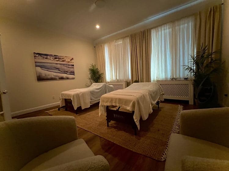 Couples Massage Suite2